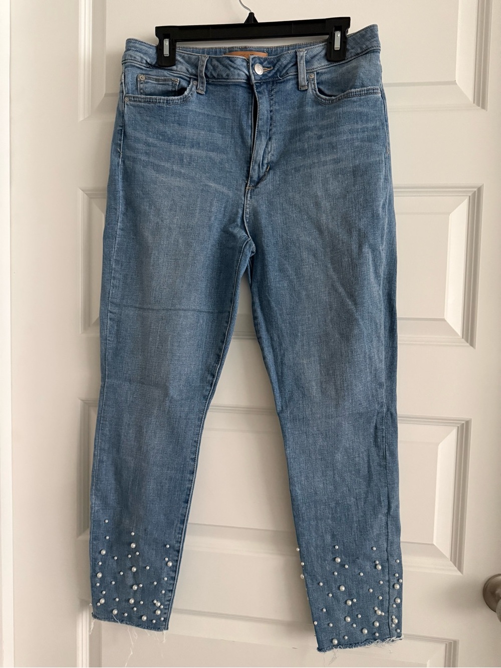 JOE’S JEANS Light Blue Women’s Slim Jeans with Pearl accents! Size 30